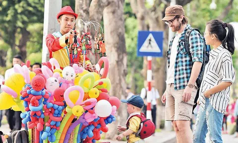 Phố đi bộ: Quy chế hay quy ước?